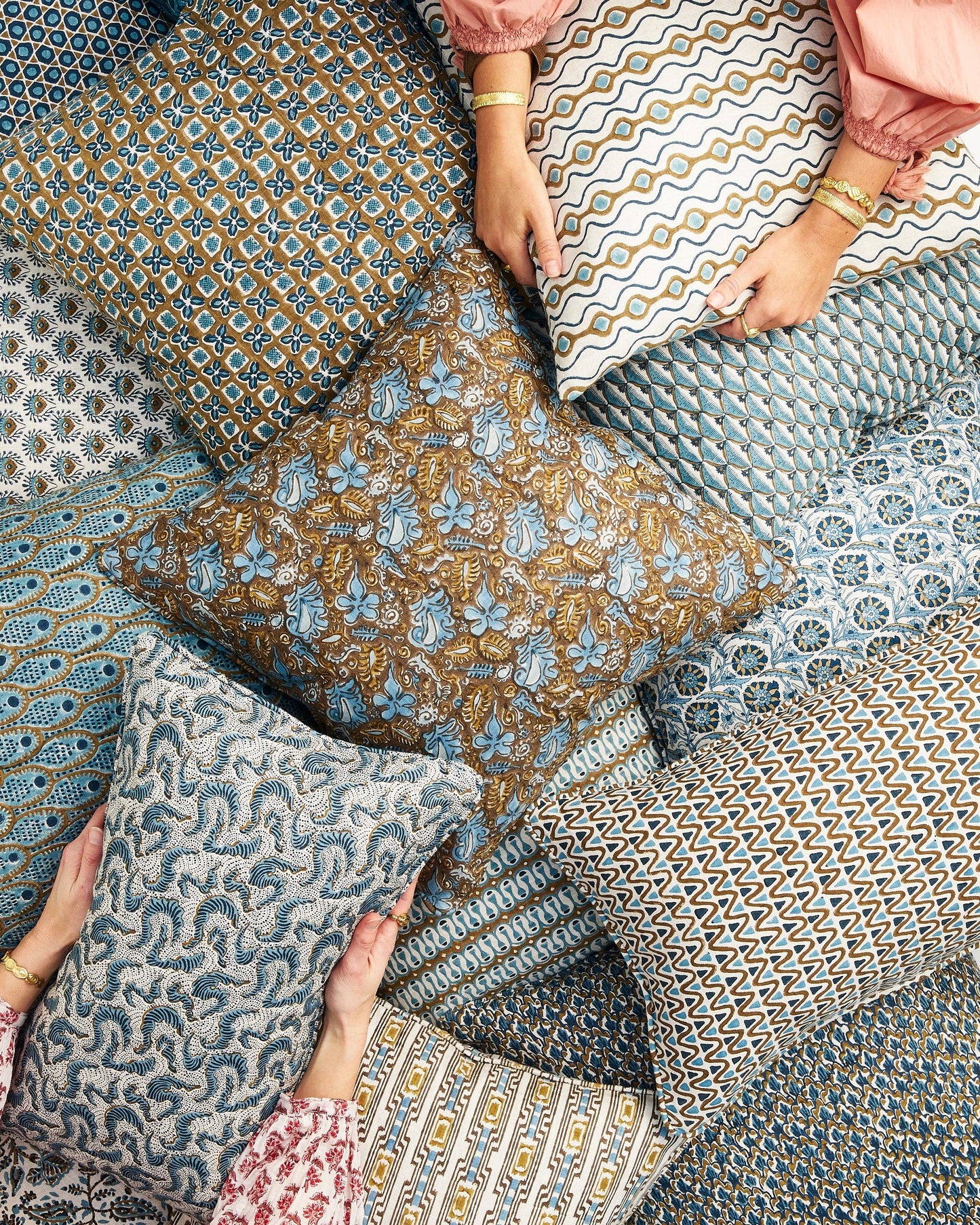 Toro Azure Cushion