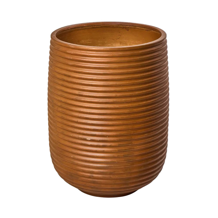 Ribbed planter pot rust look